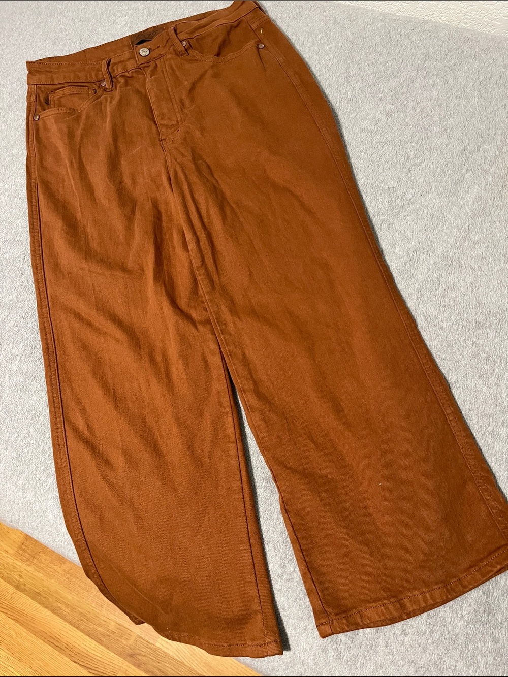 Judy Blue Wide Cropped Jeans Size 30 High Rise Brown - Picture 2 of 10